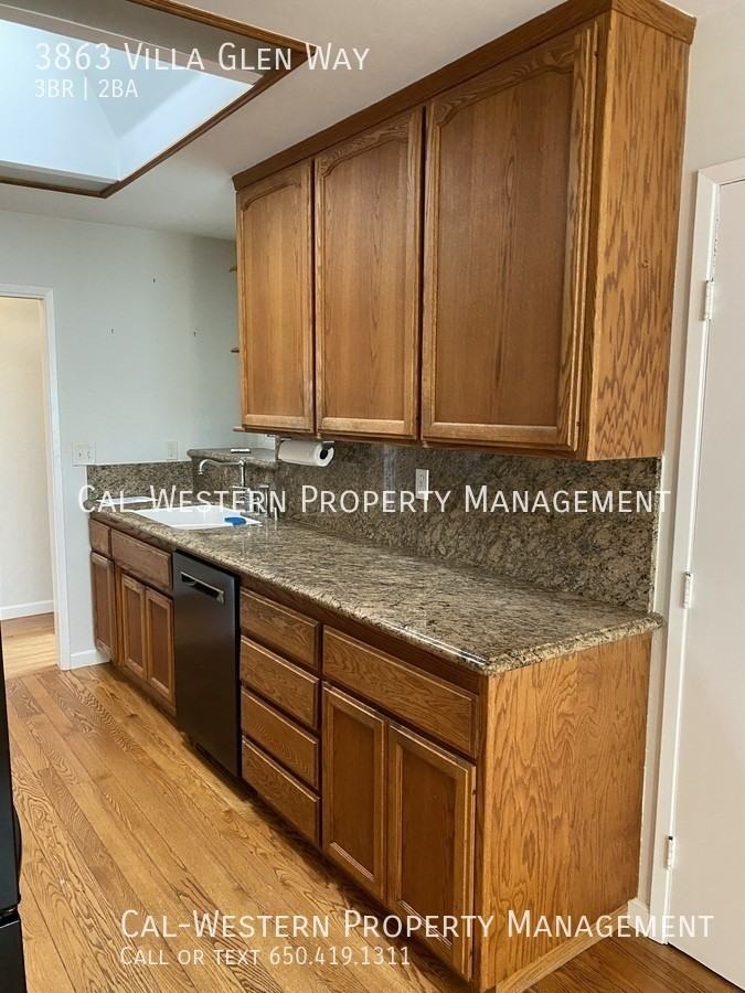 3863 Villa Glen Way - Photo 5 of 13