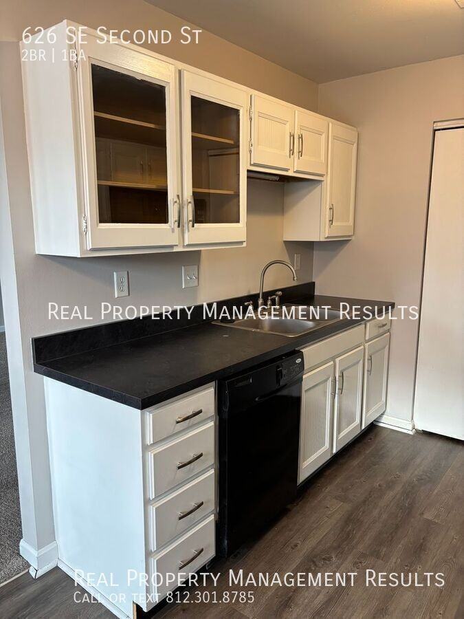 626 Se 2nd St - Photo 4 of 13