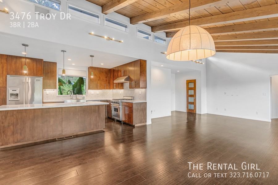 3476 Troy Dr - Photo 5 of 40