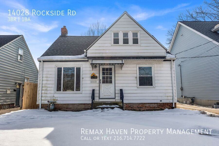 14028 Rockside Rd - Photo 2 of 24