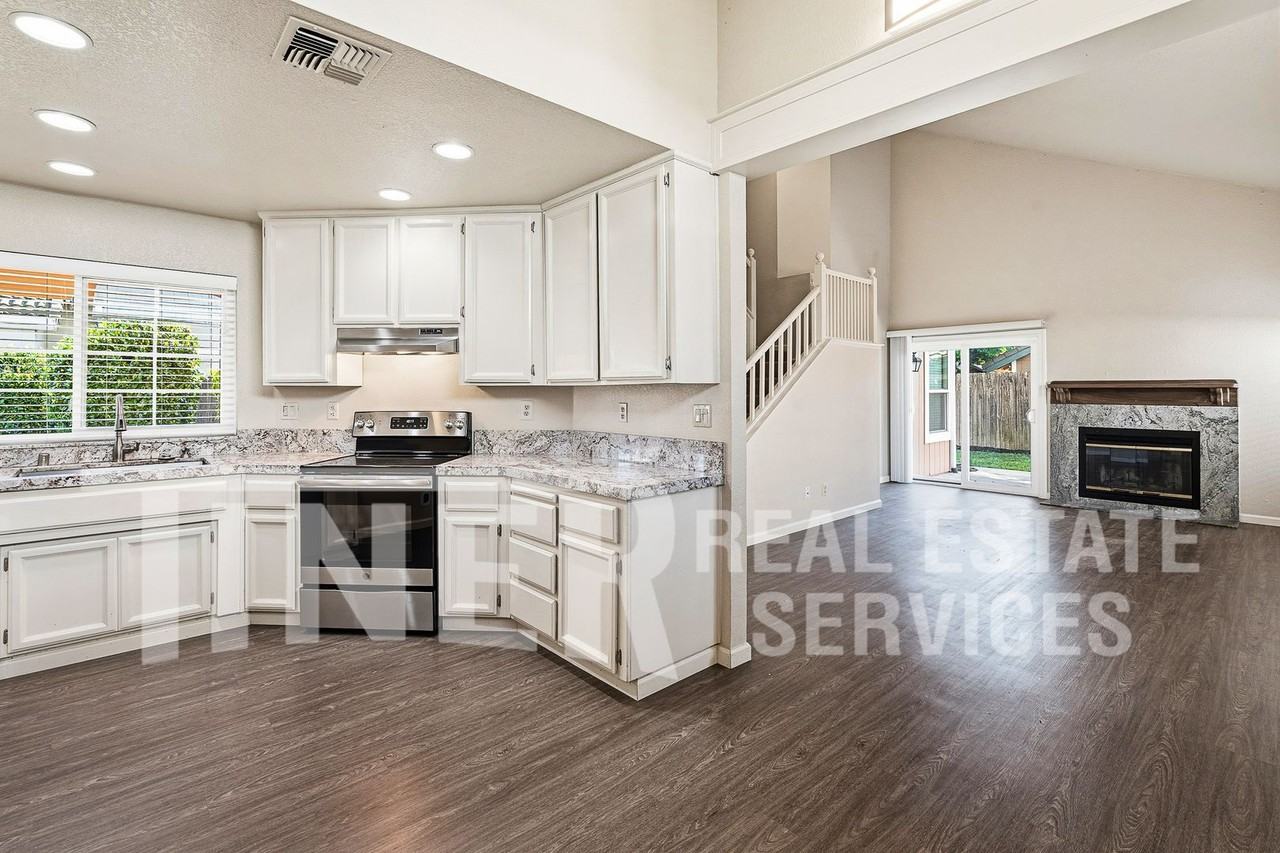 5626 Bolton Way - Photo 3 of 28