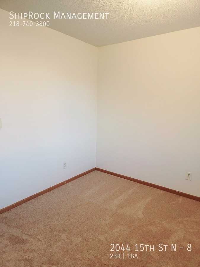 2044 15th St N #8 - Photo 6 of 16