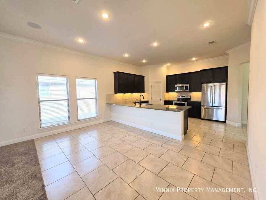 9411 Sedona Ave - Photo 5 of 22