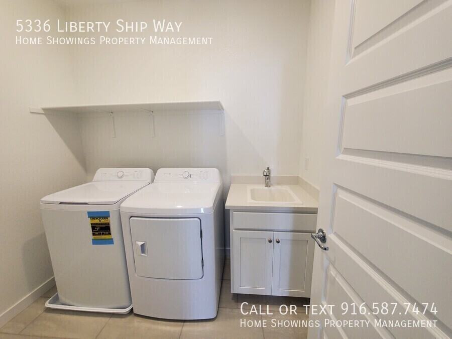 5336 Liberty Ship Way - Photo 7 of 14