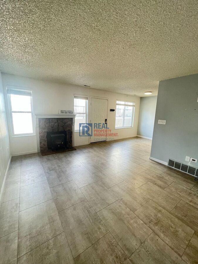 2769 Hearthwood Ln - Photo 2 of 12