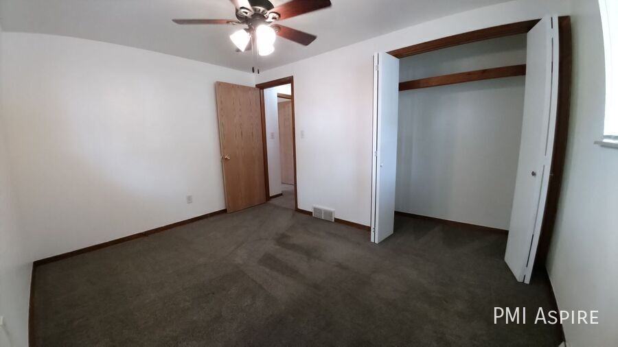 318 Mountain View Ave - Photo 2 of 11