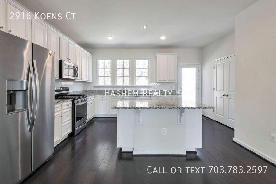 2916 Koens Ct - Photo 2 of 15