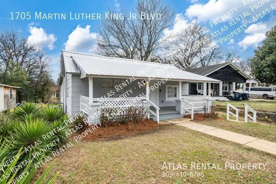 1705 Martin Luther King Jr Blvd - Photo 2 of 18