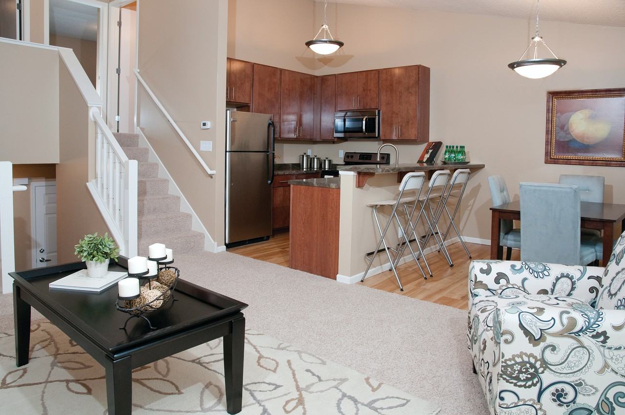 917 Wescott Sq #917 - Photo 3 of 28