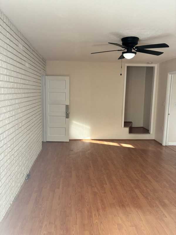 115 5th St Ne - Photo 3 of 25