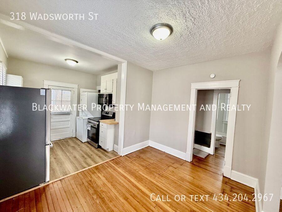 318 Wadsworth St - Photo 3 of 8