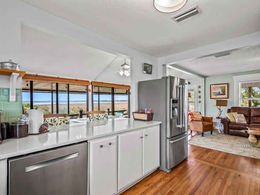 4 Oyster Bay Dr #0 - Photo 6 of 20