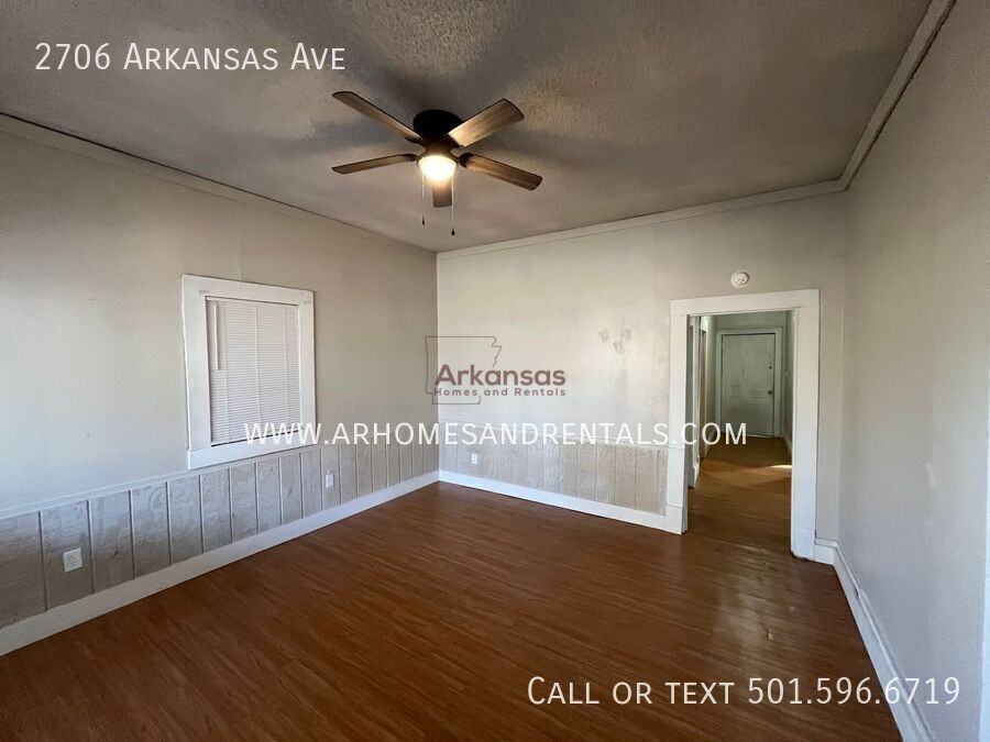 2706 Arkansas Ave - Photo 4 of 13