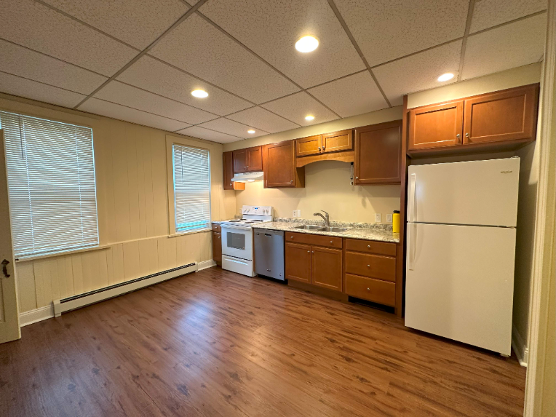 952 Cherry St #101 - Photo 2 of 6