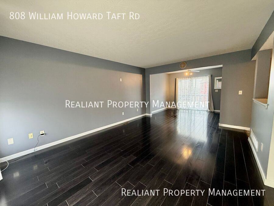 808 William Howard Taft Rd - Photo 2 of 19