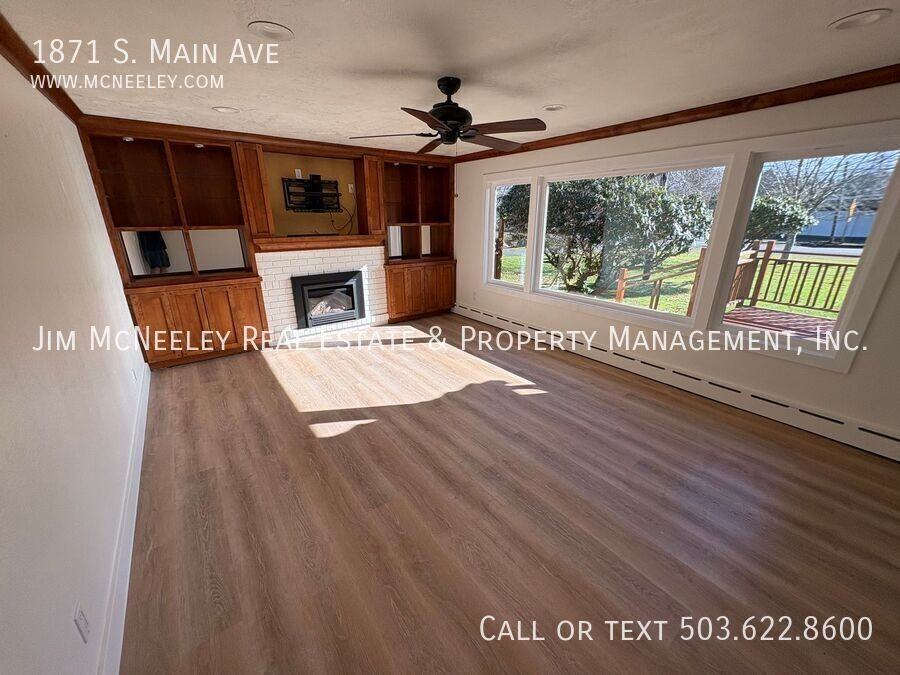 1871 S Main Ave - Photo 4 of 29