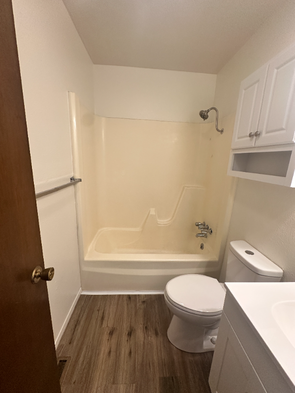 2803 E 22nd St #A - Photo 7 of 10