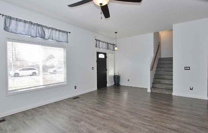1904 N Duck Hawk Ave - Photo 3 of 20