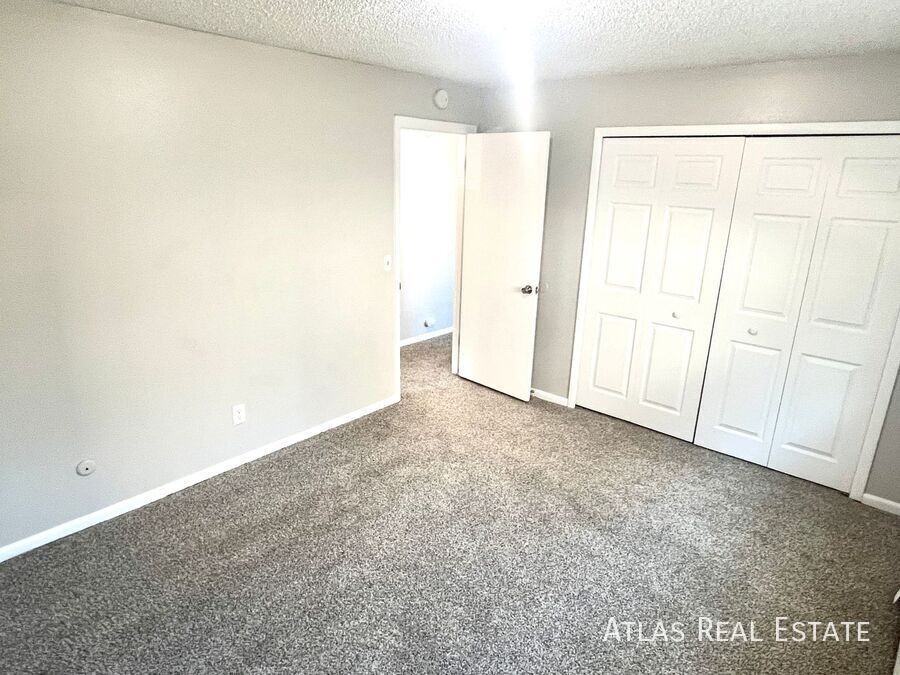 405 Saint Vrain Pl #201 - Photo 6 of 14