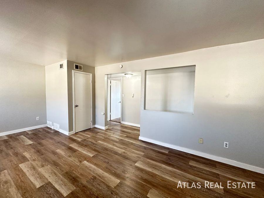 2707 N Chestnut St #3 - Photo 7 of 9