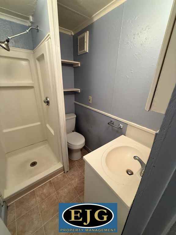 133 Valley St #2 - Photo 4 of 42