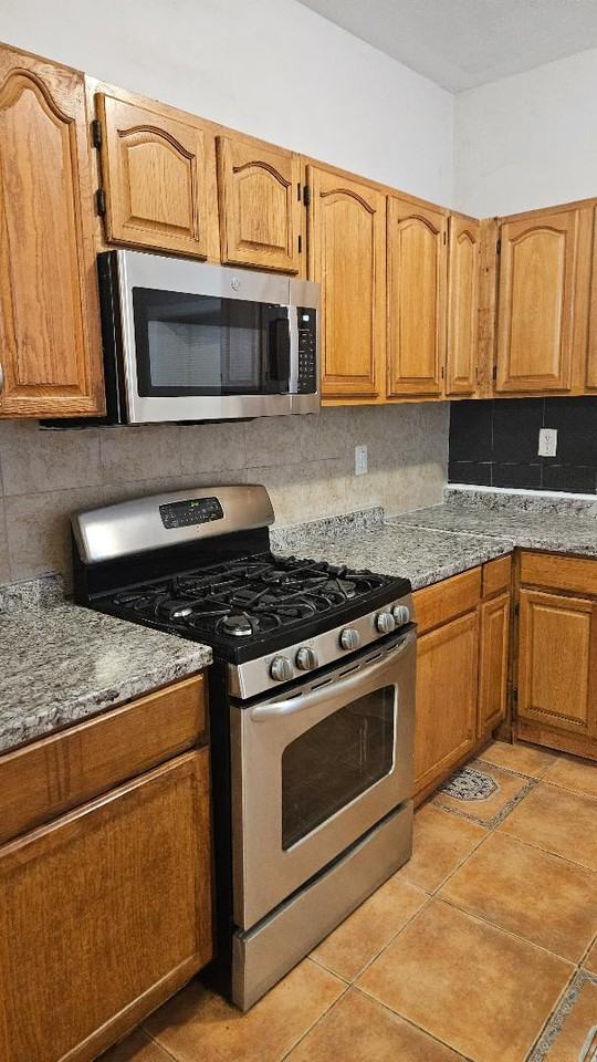 130 N 53rd St #1 - Photo 6 of 17