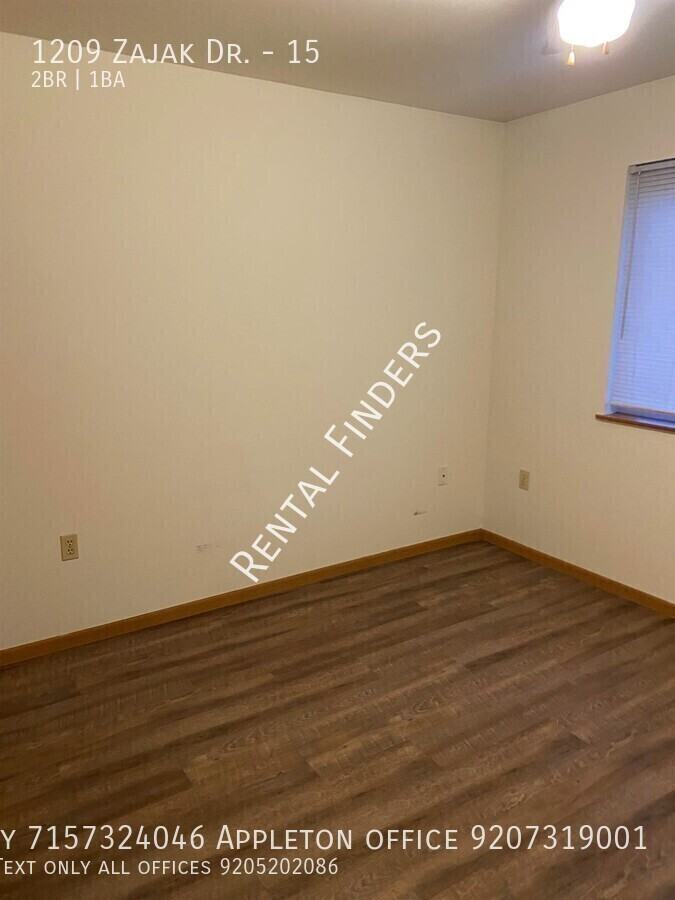 1209 Zajak Dr #15 - Photo 6 of 11