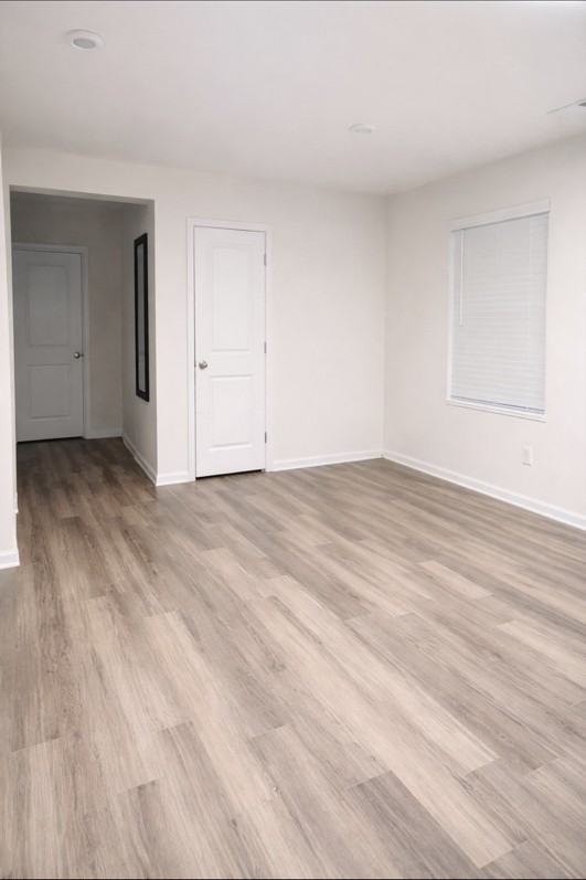 792 Phipps Ln - Photo 3 of 7