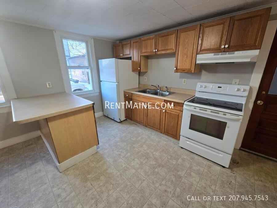 269 1/2 French St - Photo 2 of 15