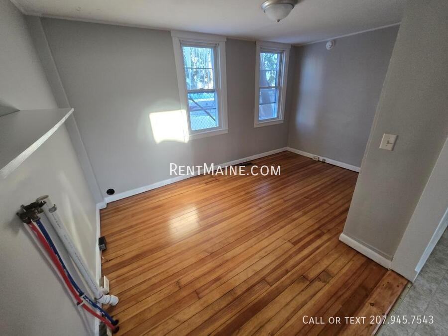 269 1/2 French St - Photo 3 of 15