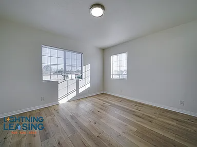 2134 S Cloverdale Ave - Photo 4 of 20