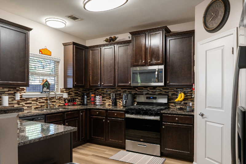 5028 Manning Dr - Photo 7 of 18