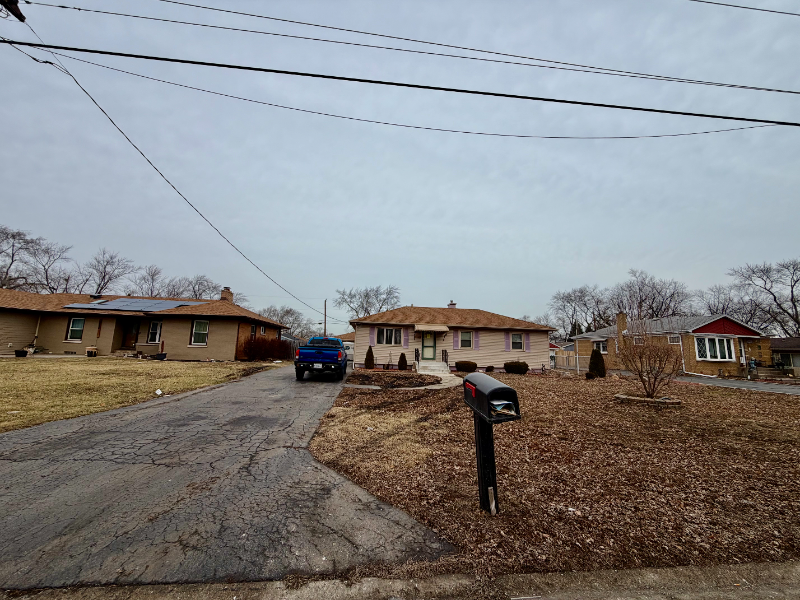 3346 Bernice Rd - Photo 2 of 17