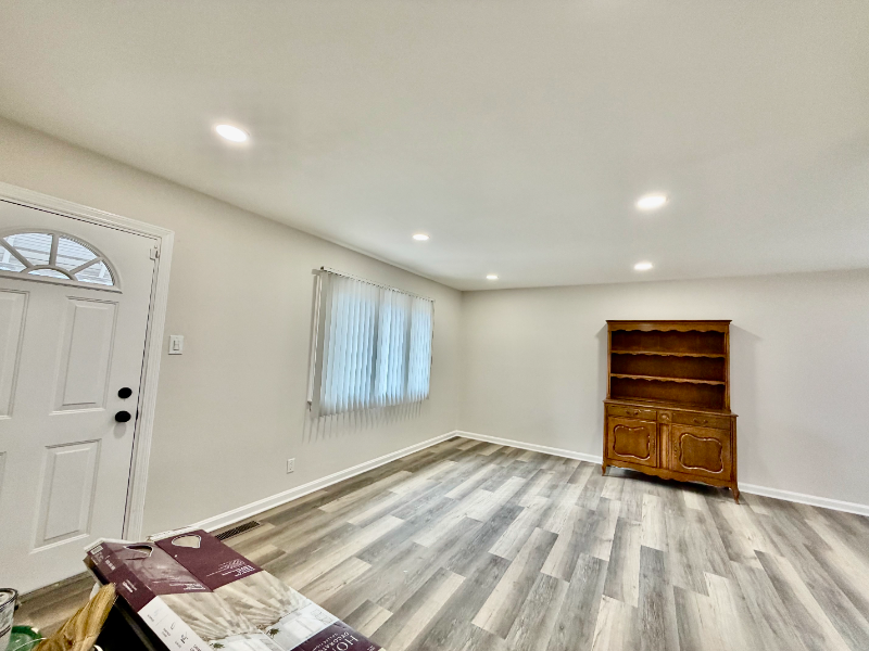 3346 Bernice Rd - Photo 4 of 17