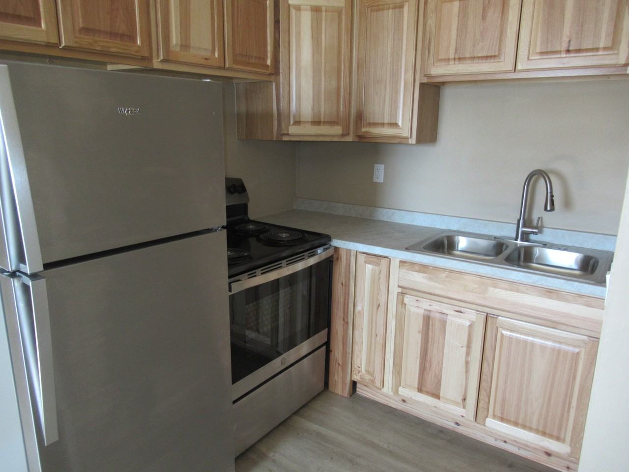 1001 N Weber St #203 - Photo 4 of 7