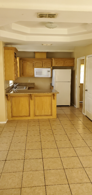 904 S Palm Dr #1 - Photo 2 of 6