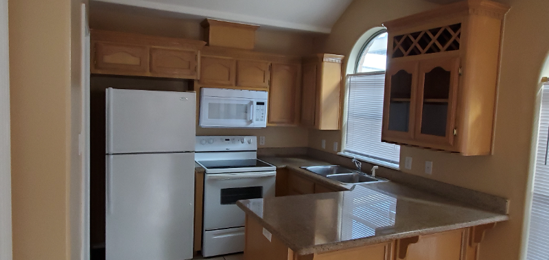 1922 Upland Dr #4 - Photo 3 of 7