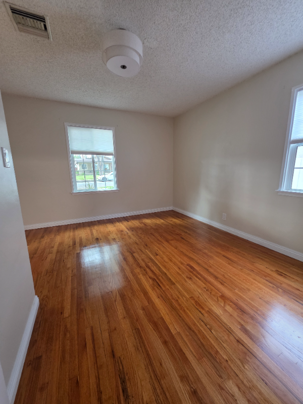 470 Mercury Ln - Photo 5 of 14