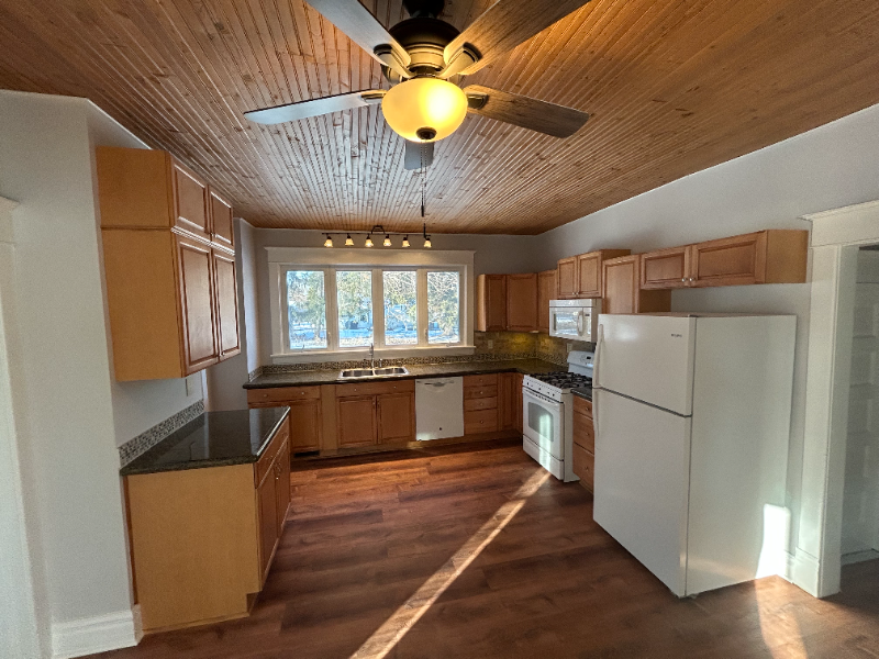 201 Bonito St - Photo 3 of 20