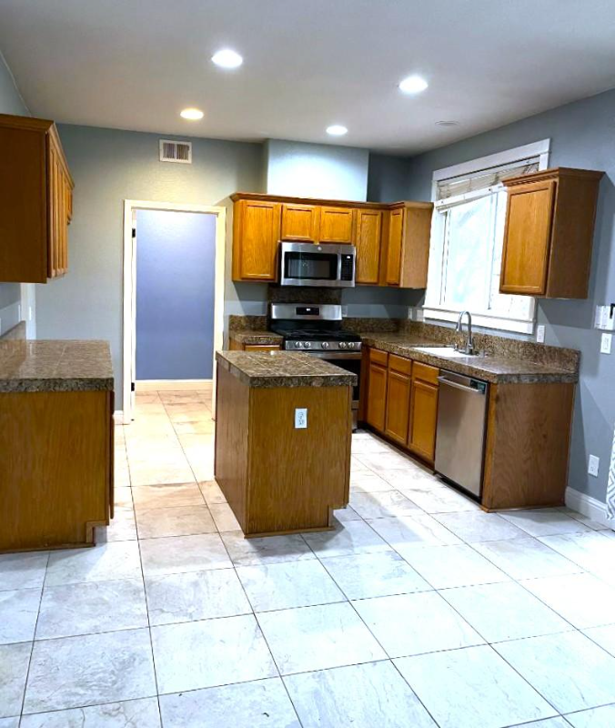 730 Tatum Ave - Photo 4 of 20