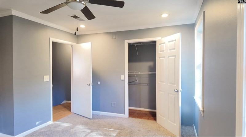 529 Cambout St - Photo 5 of 10