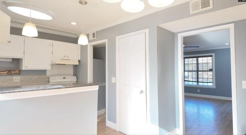 529 Cambout St - Photo 6 of 10