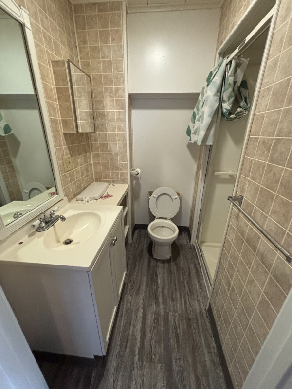 807 W 3rd St #4 - Photo 3 of 4