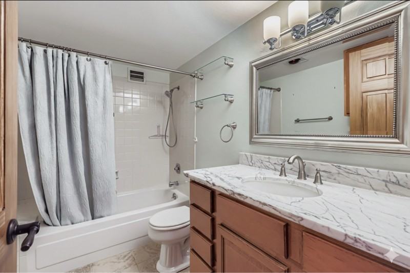 14102 E Linvale Pl #302 - Photo 6 of 6