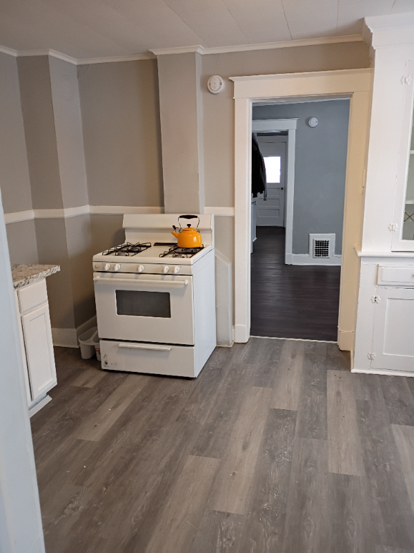 19 Seymour St #3 - Photo 5 of 6