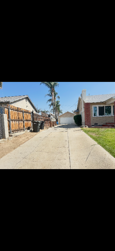 1270 N 8th St - Photo 2 of 13