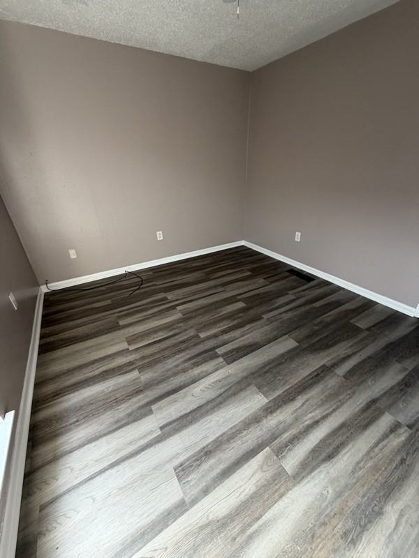 4506 Laplace St - Photo 4 of 13