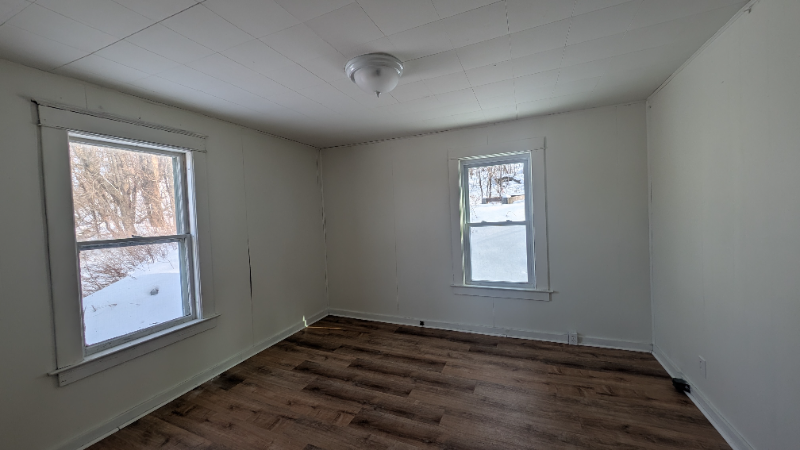 416 Burgess St - Photo 2 of 6