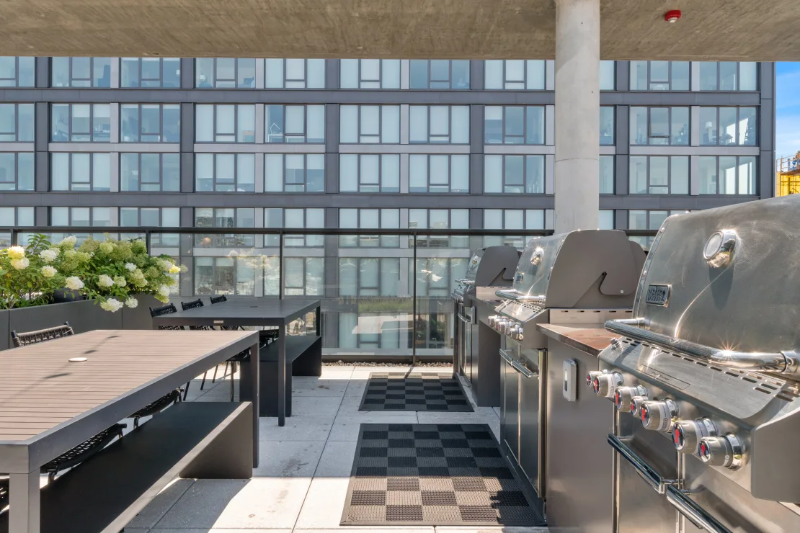 1077 W Van Buren St - Photo 6 of 13