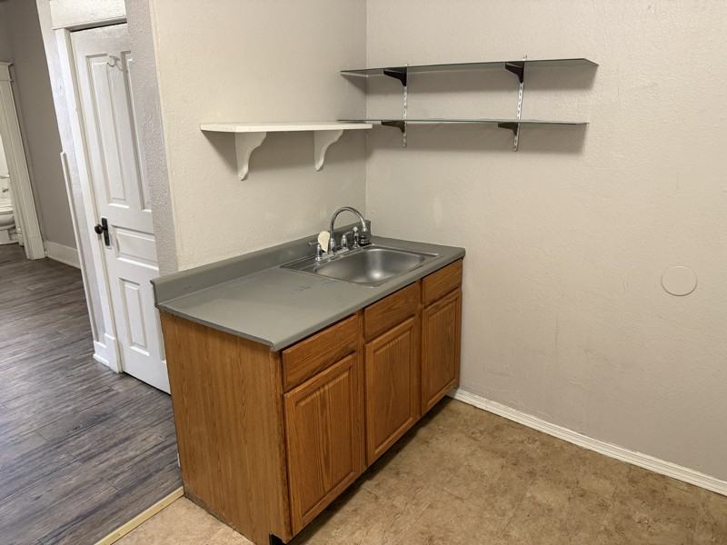 1605 N Madison St #3 - Photo 2 of 5